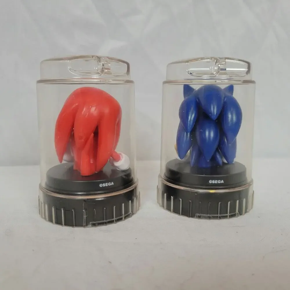 Knuckles and Sonic Podz Bottle Topper Figures